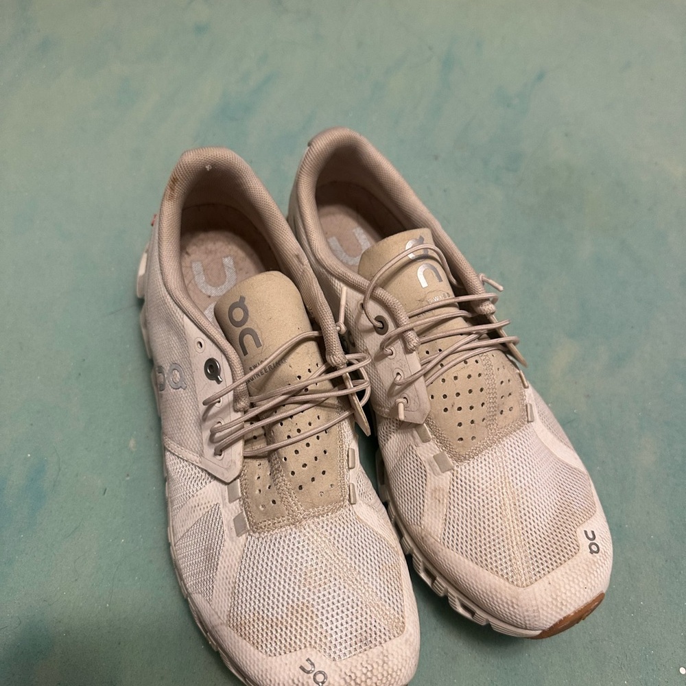 ON Running Women’s cloud 5